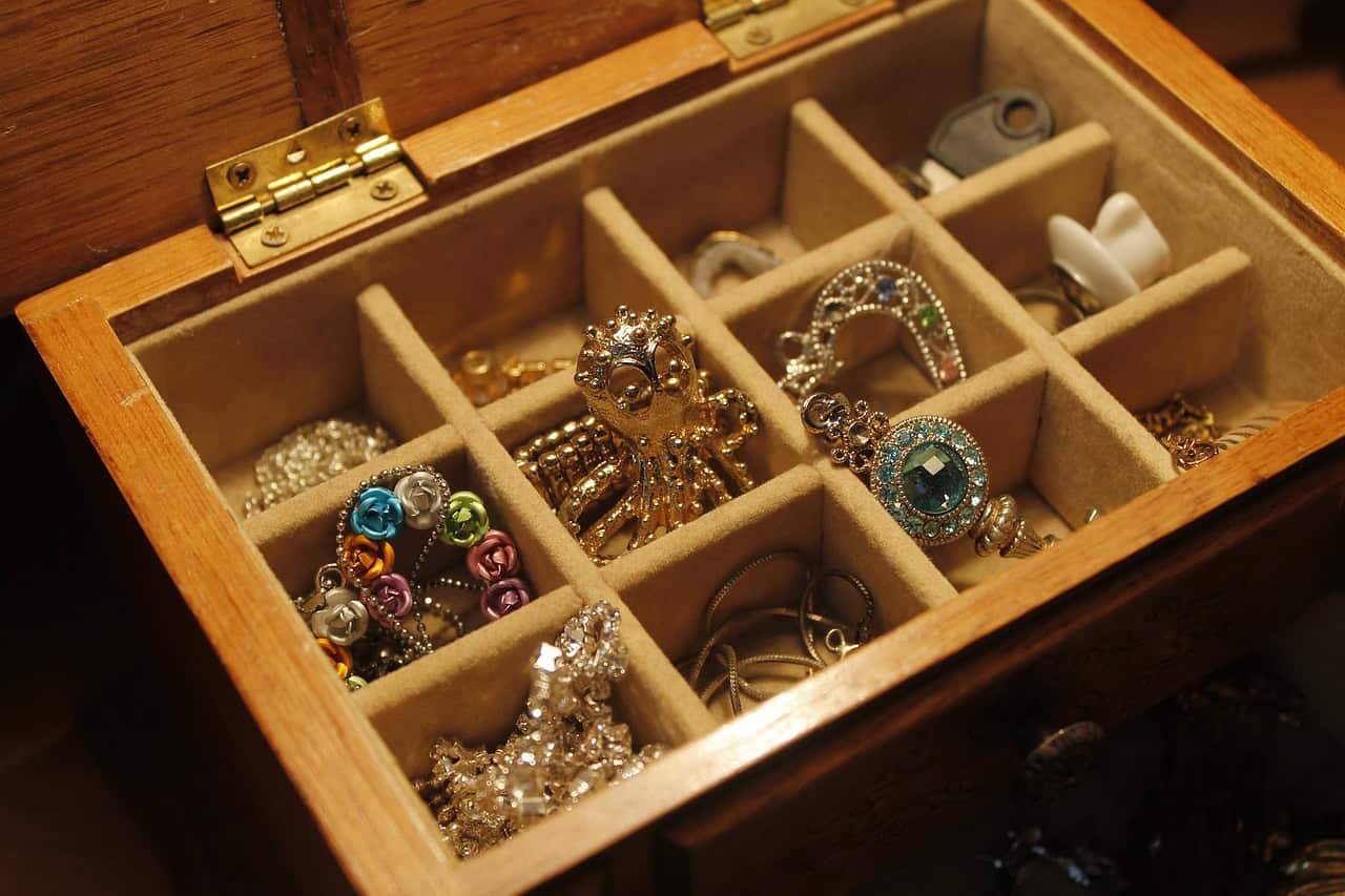 Open jewelry box with expensive jewelry